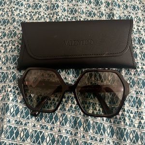 Valentino Sunglasses VA4088 30028E Dark Havana Green Gradient